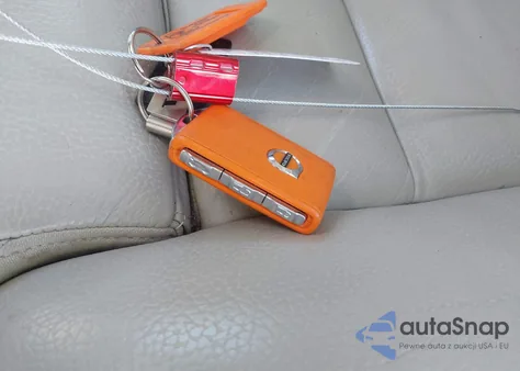 2024 Volvo S60 Recharge Plug-In Hybrid T8 Ultimate Dark Theme из США, поврежденный, VIN 7JRH60FM6RG303169